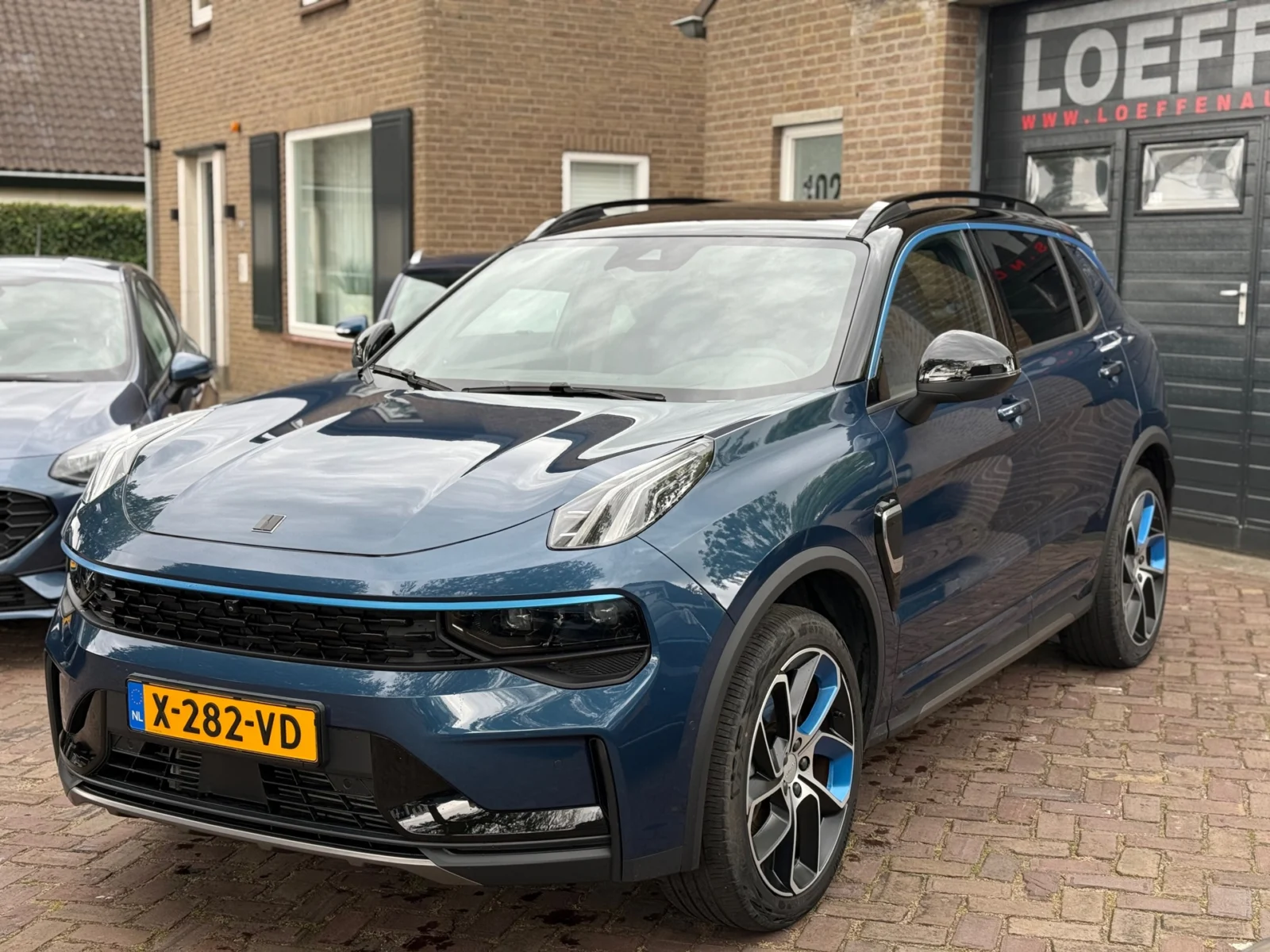 Lynk & Co-01