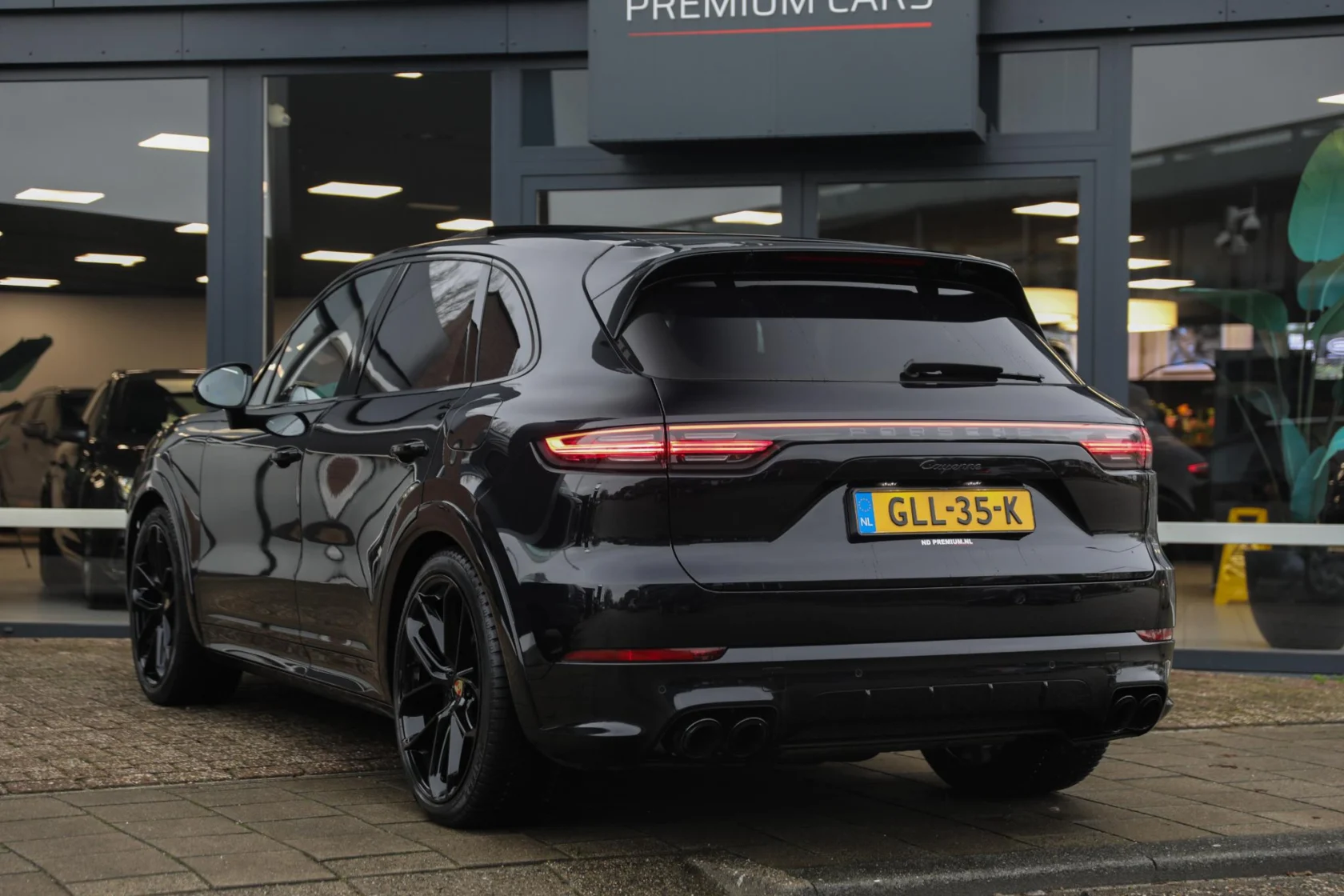 Porsche-Cayenne