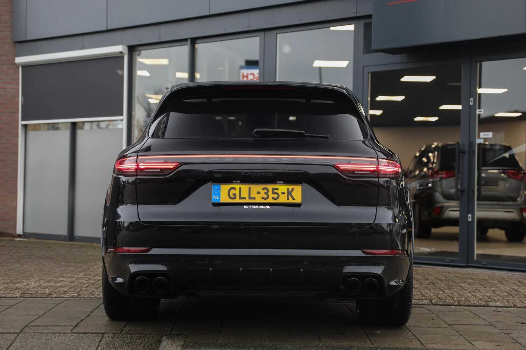 Porsche-Cayenne
