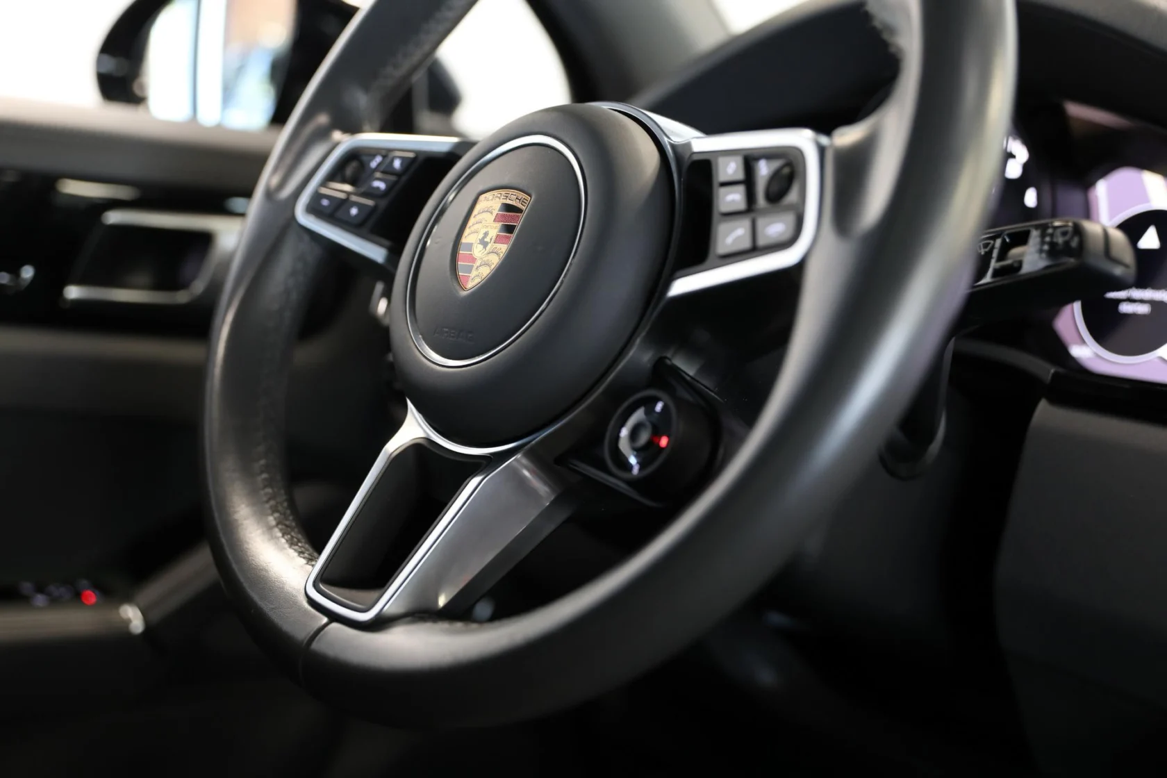Porsche-Cayenne