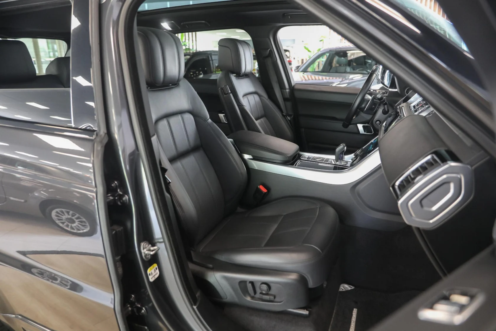 Land Rover-Range Rover Sport