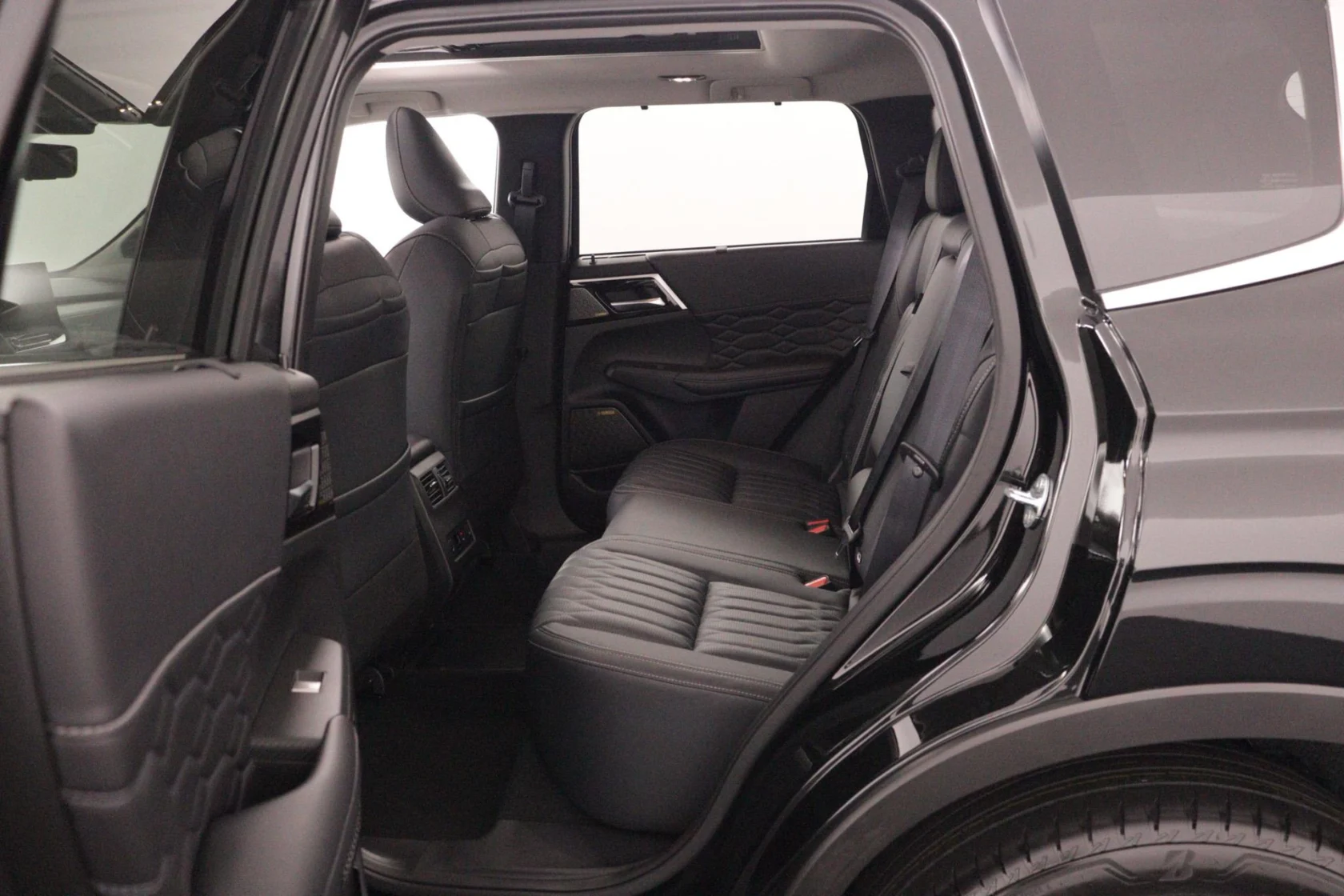 Mitsubishi-Outlander