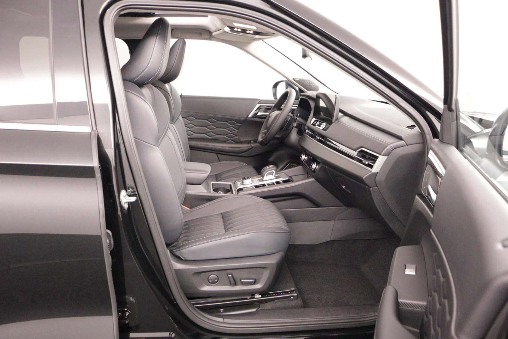 Mitsubishi-Outlander