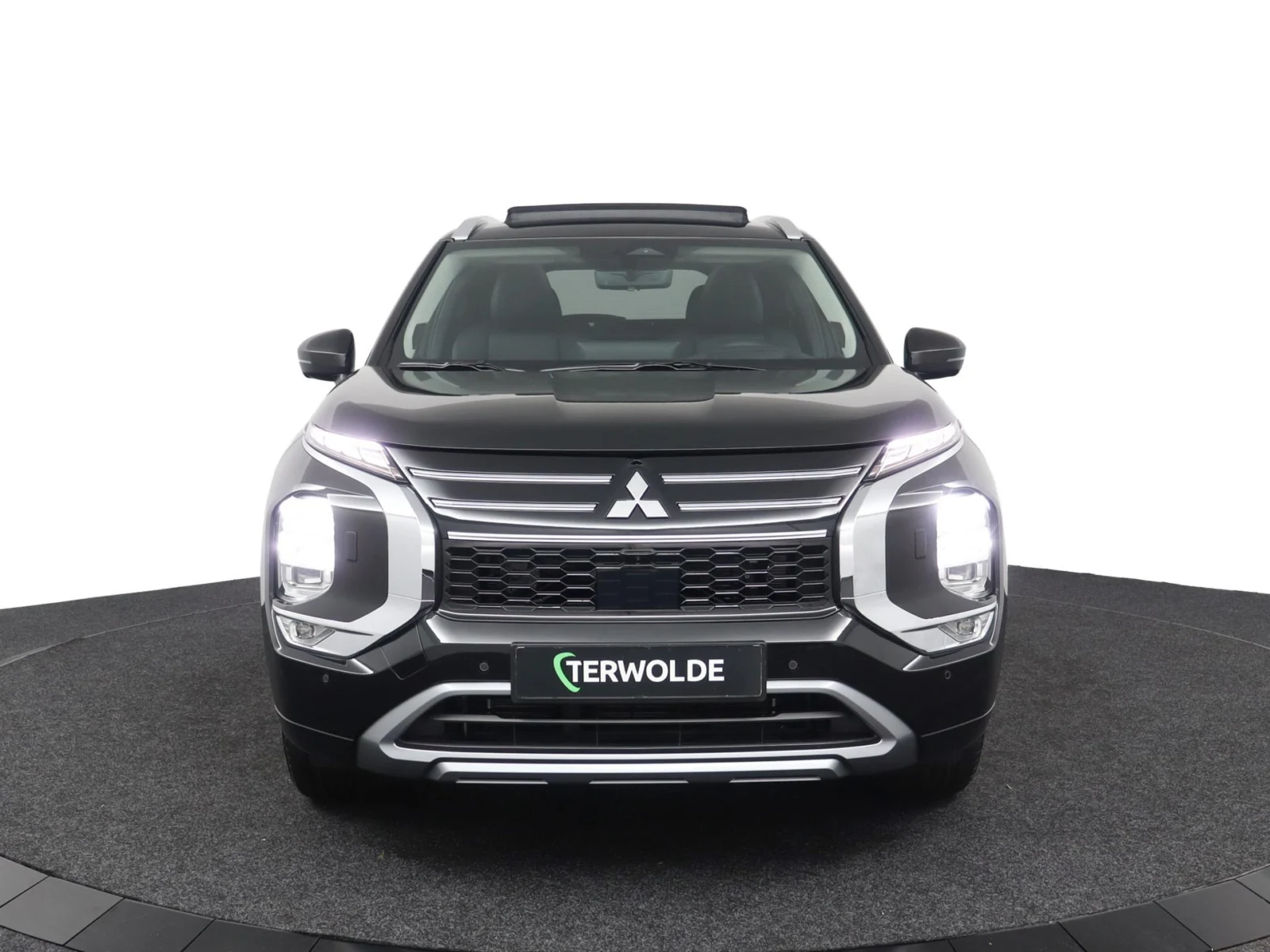 Mitsubishi-Outlander