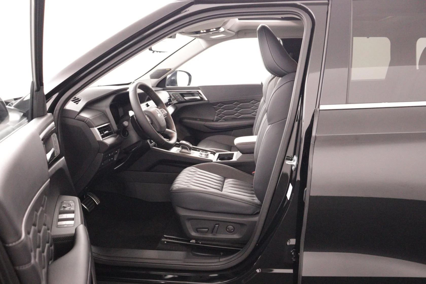 Mitsubishi-Outlander