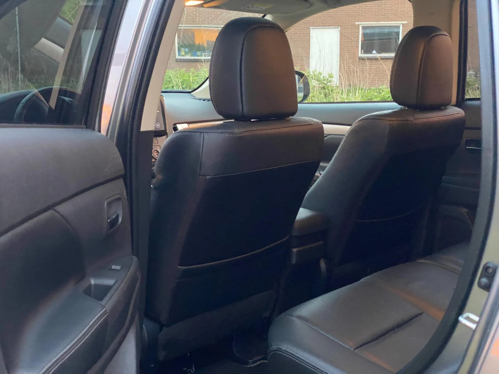 Mitsubishi-Outlander