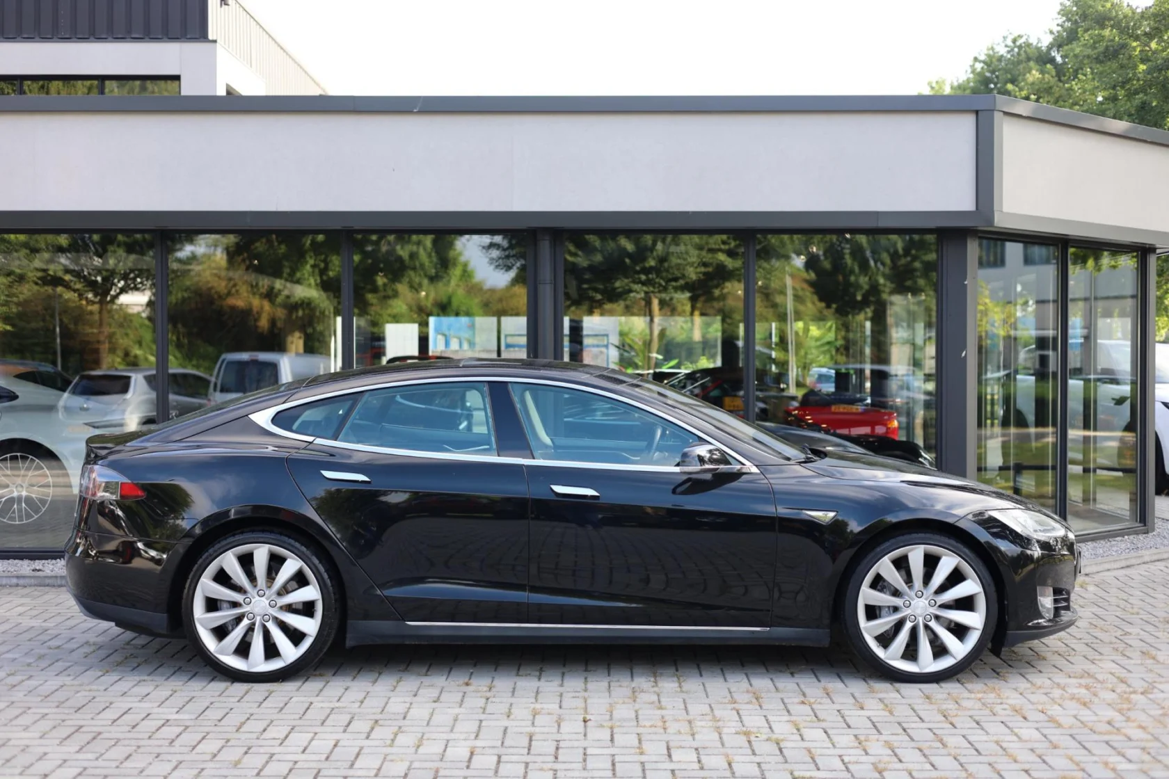 Tesla-Model S