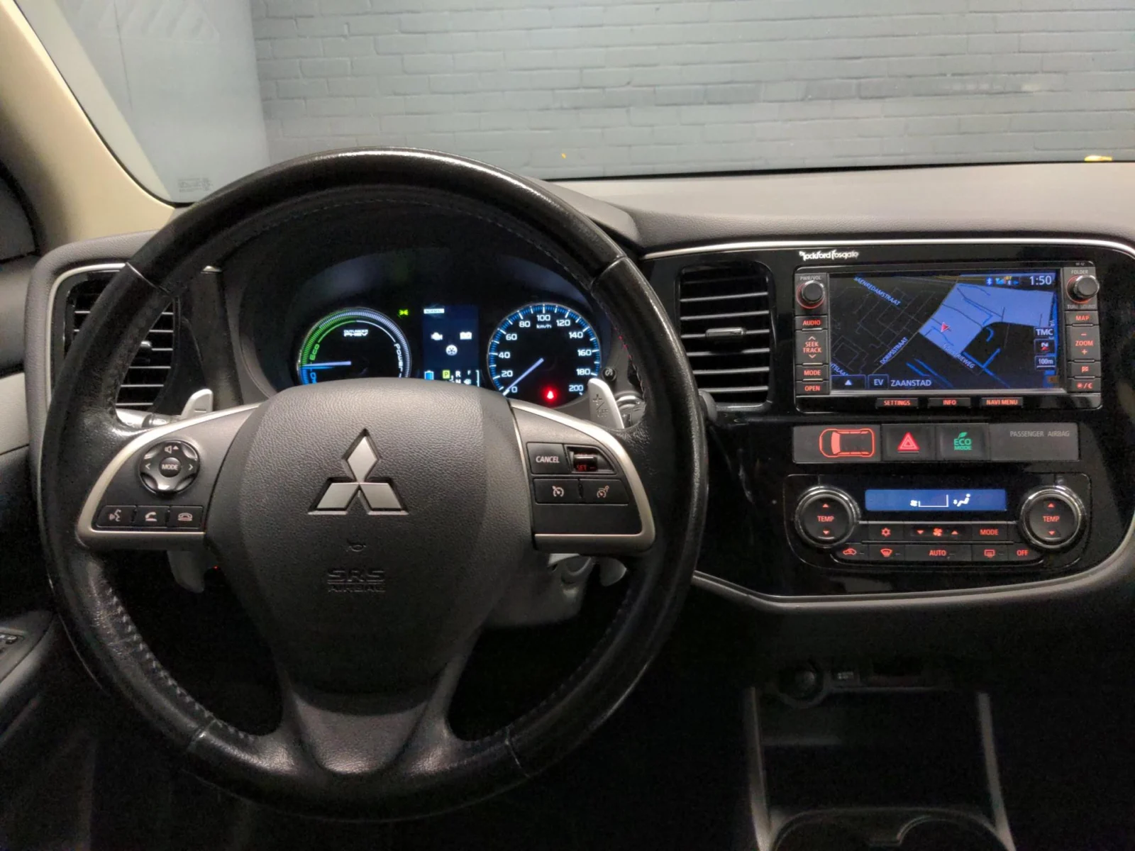 Mitsubishi-Outlander