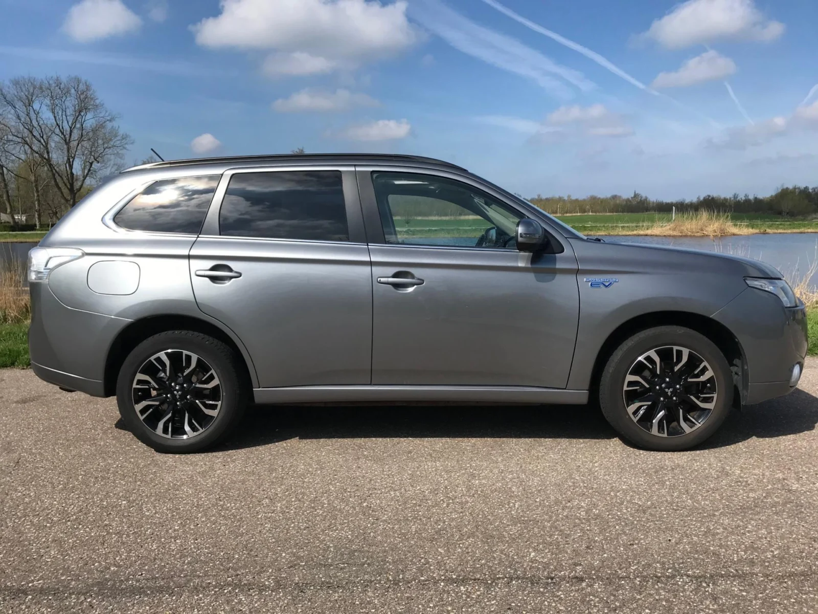 Mitsubishi-Outlander