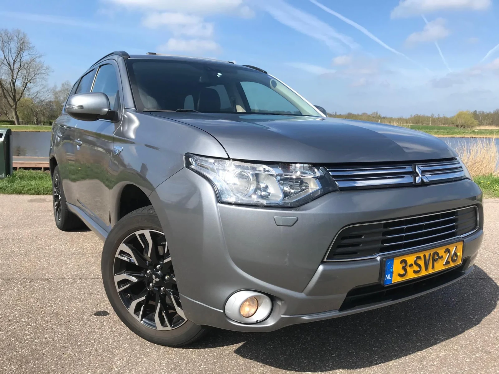 Mitsubishi-Outlander