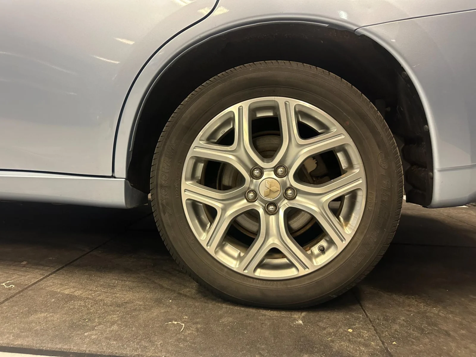 Mitsubishi-Outlander