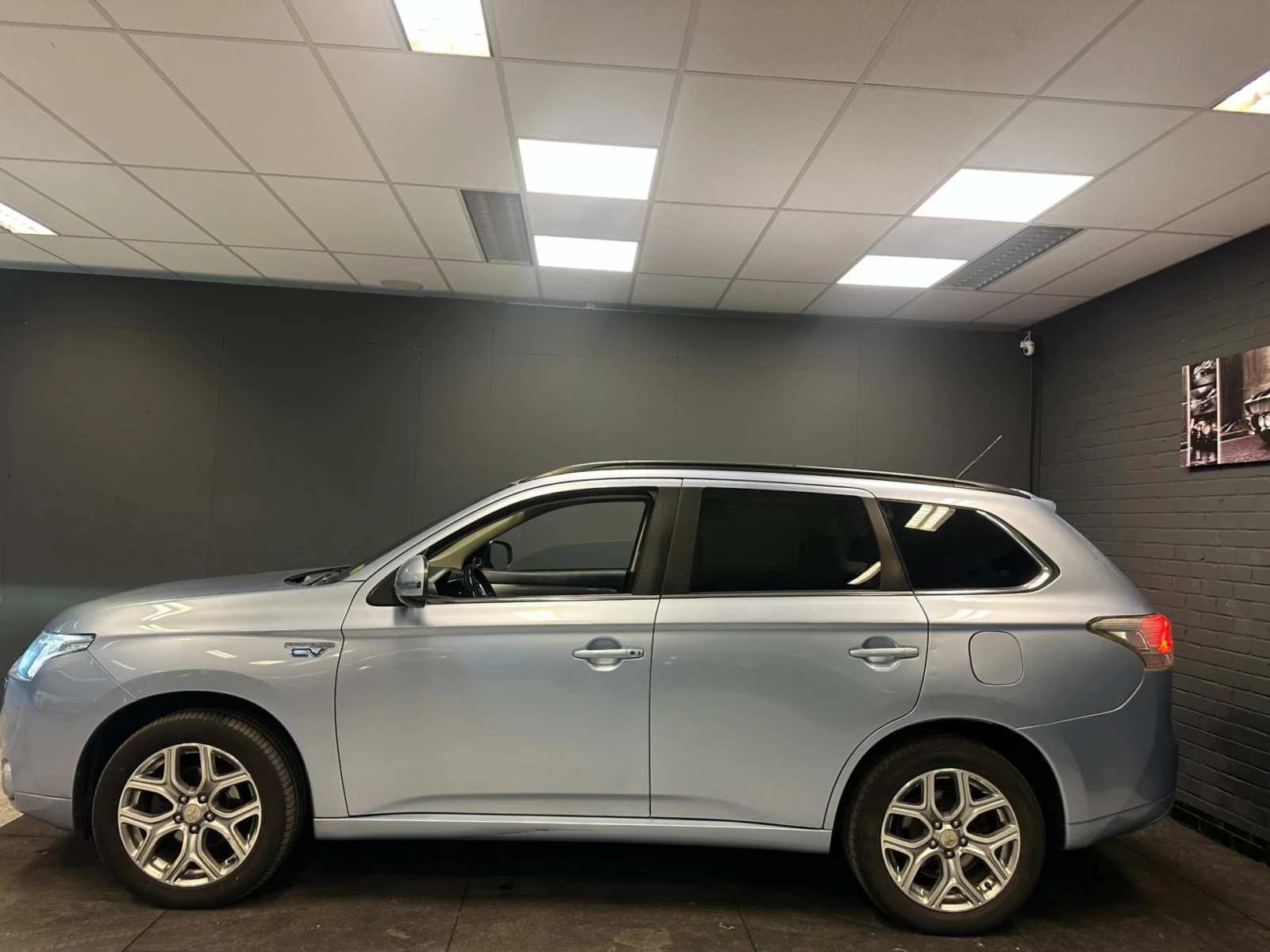 Mitsubishi-Outlander