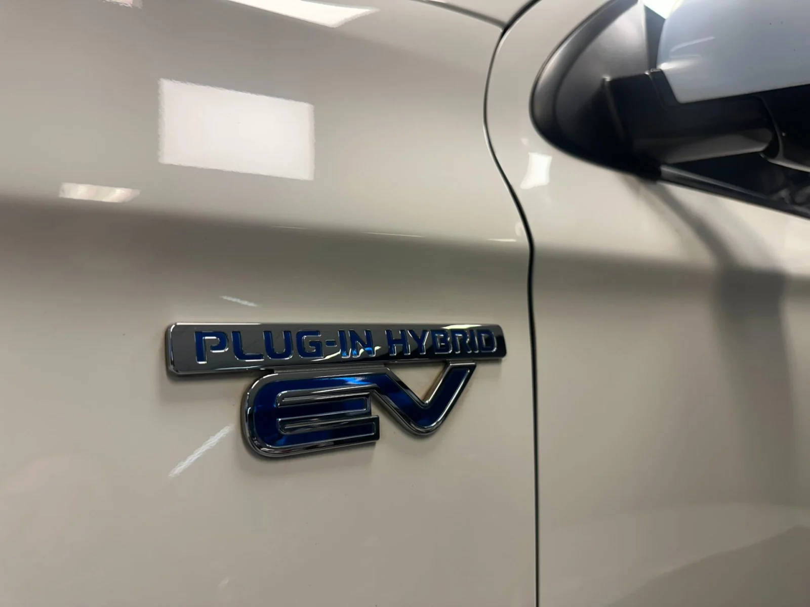 Mitsubishi-Outlander