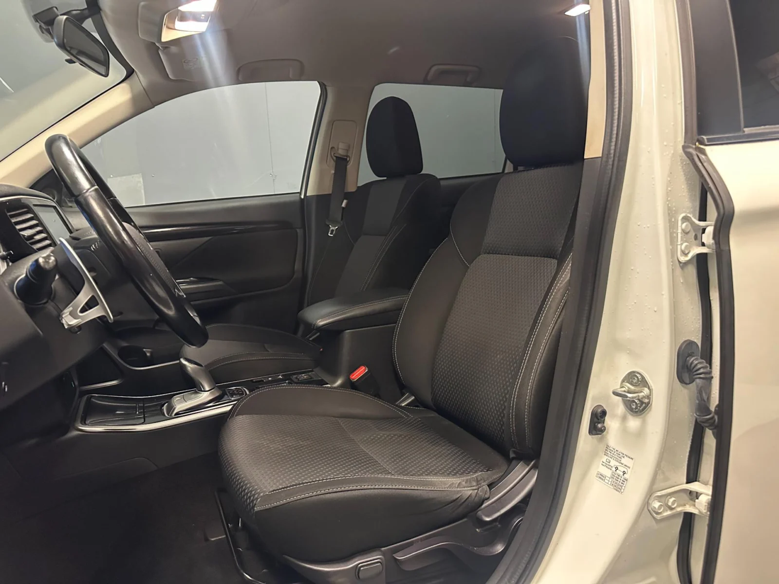 Mitsubishi-Outlander