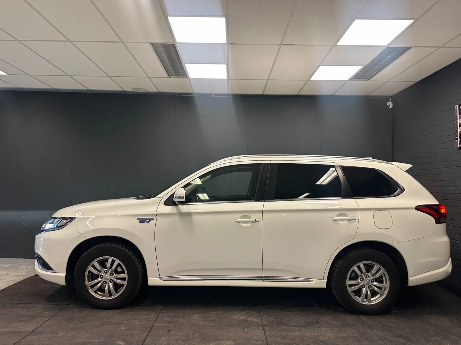 Mitsubishi-Outlander