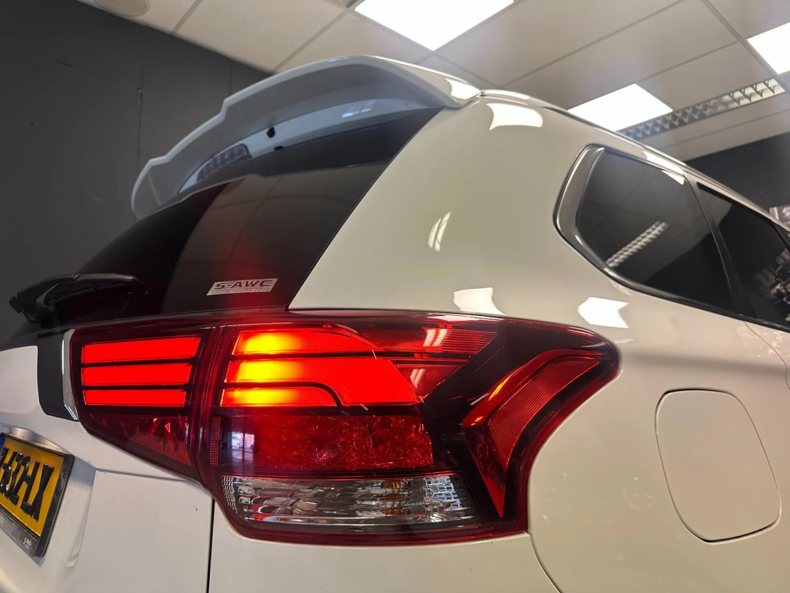 Mitsubishi-Outlander