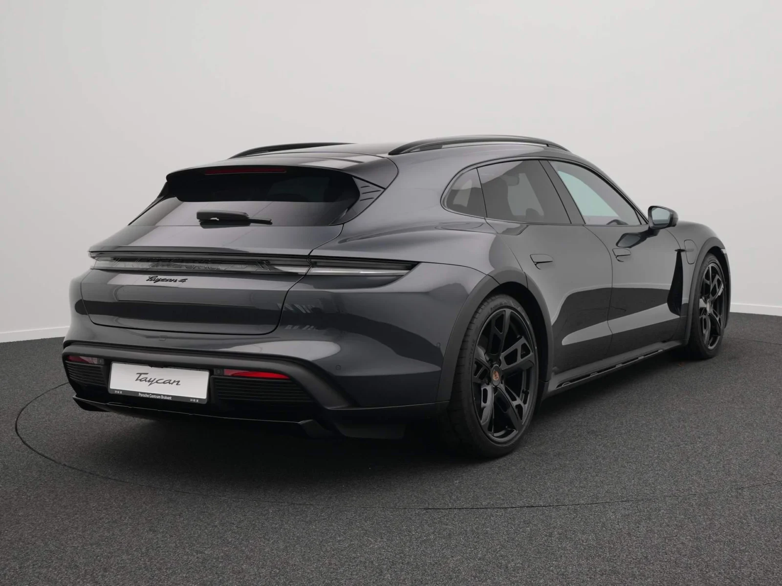 Porsche-Taycan 4