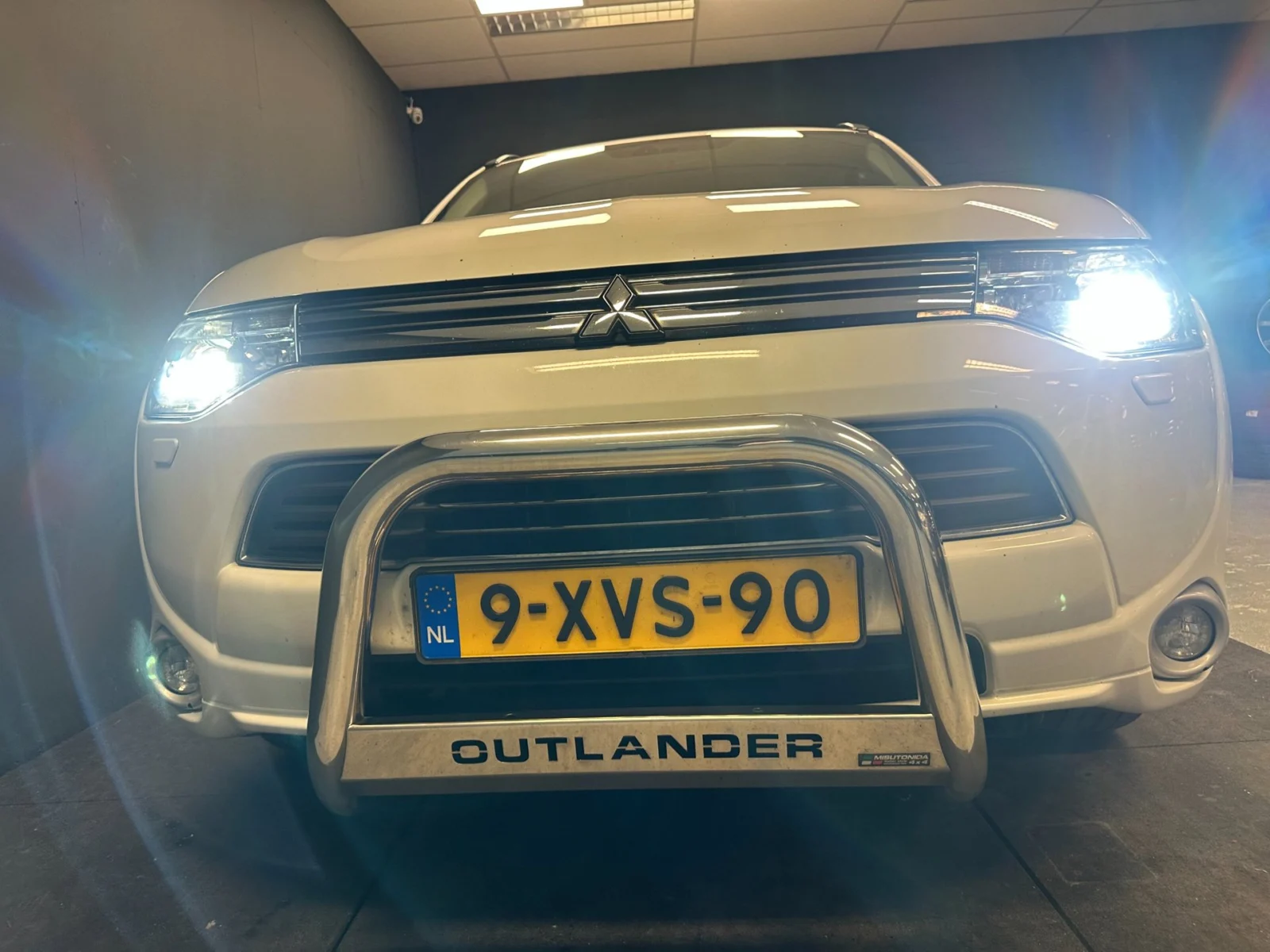 Mitsubishi-Outlander