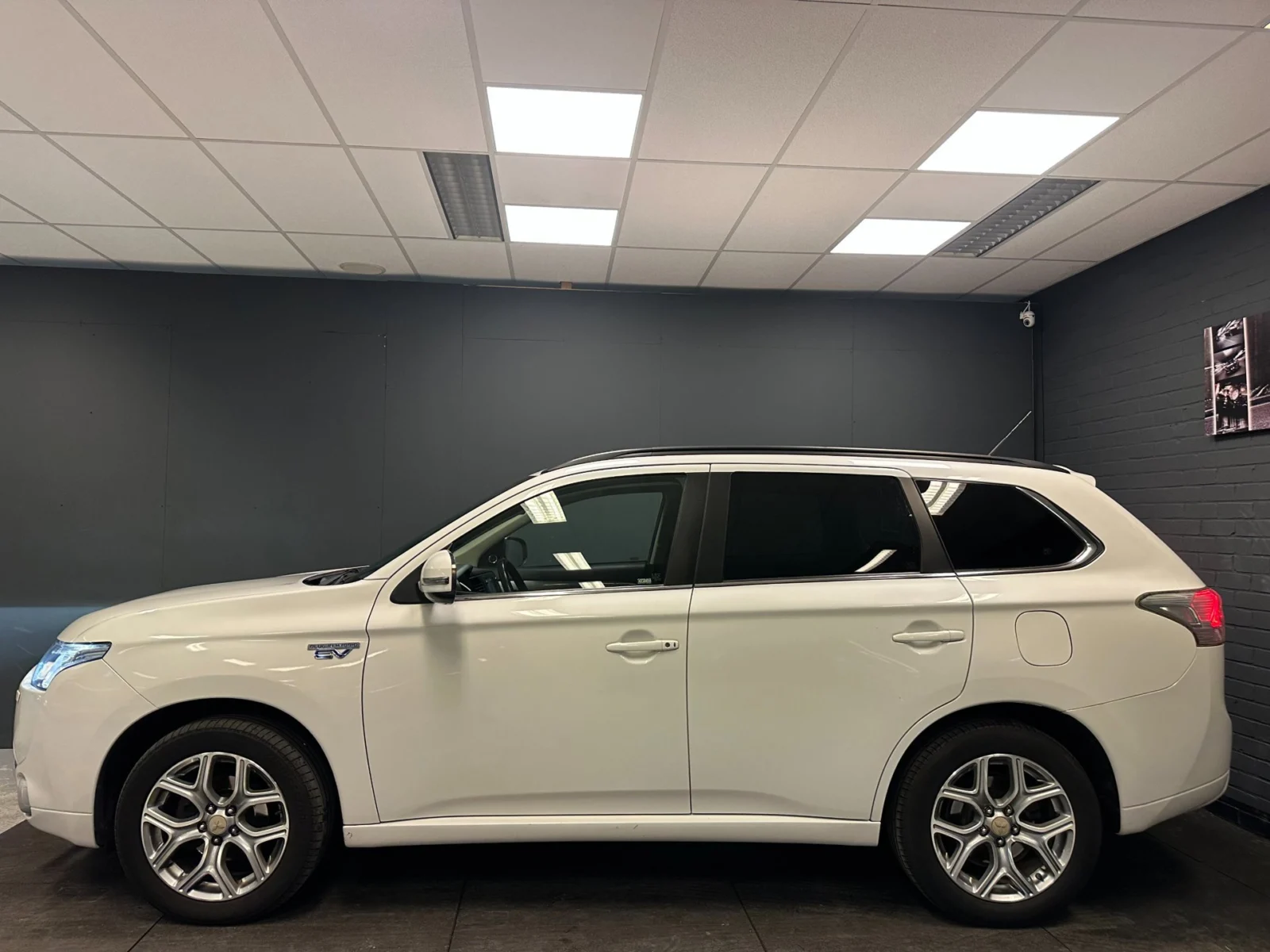 Mitsubishi-Outlander