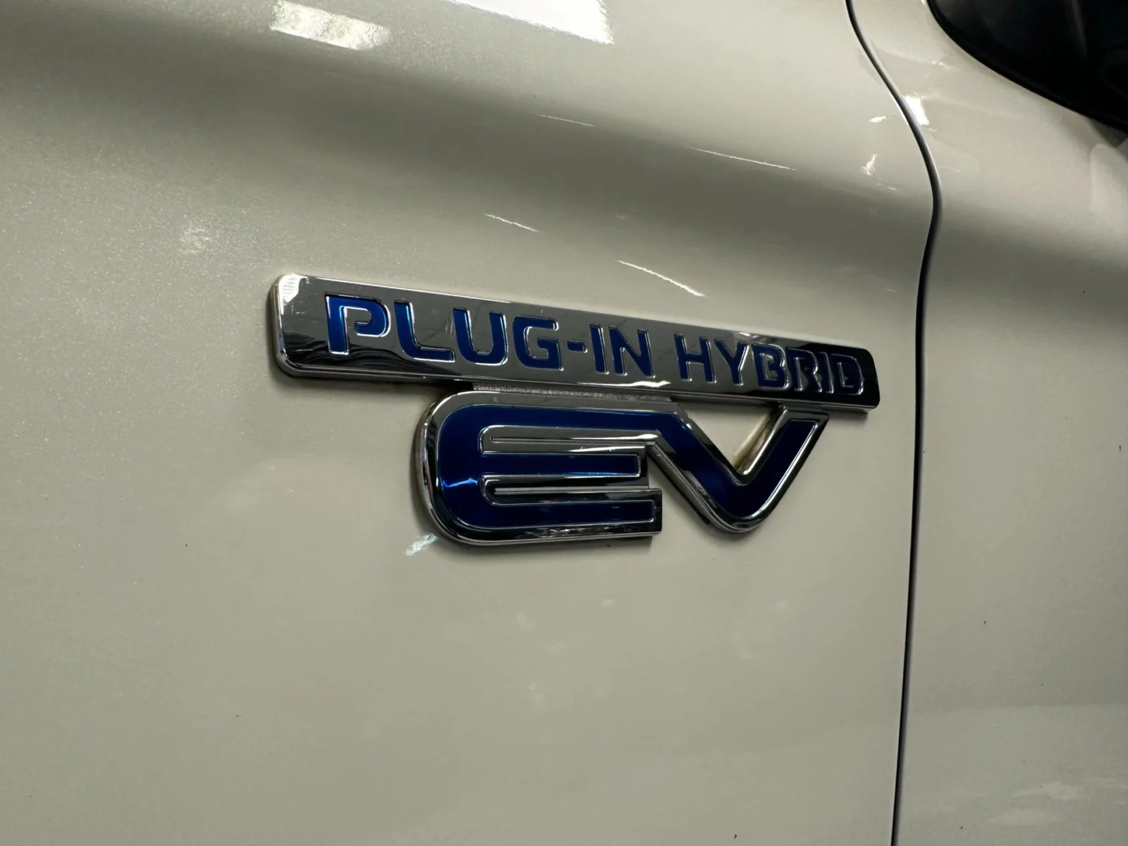 Mitsubishi-Outlander