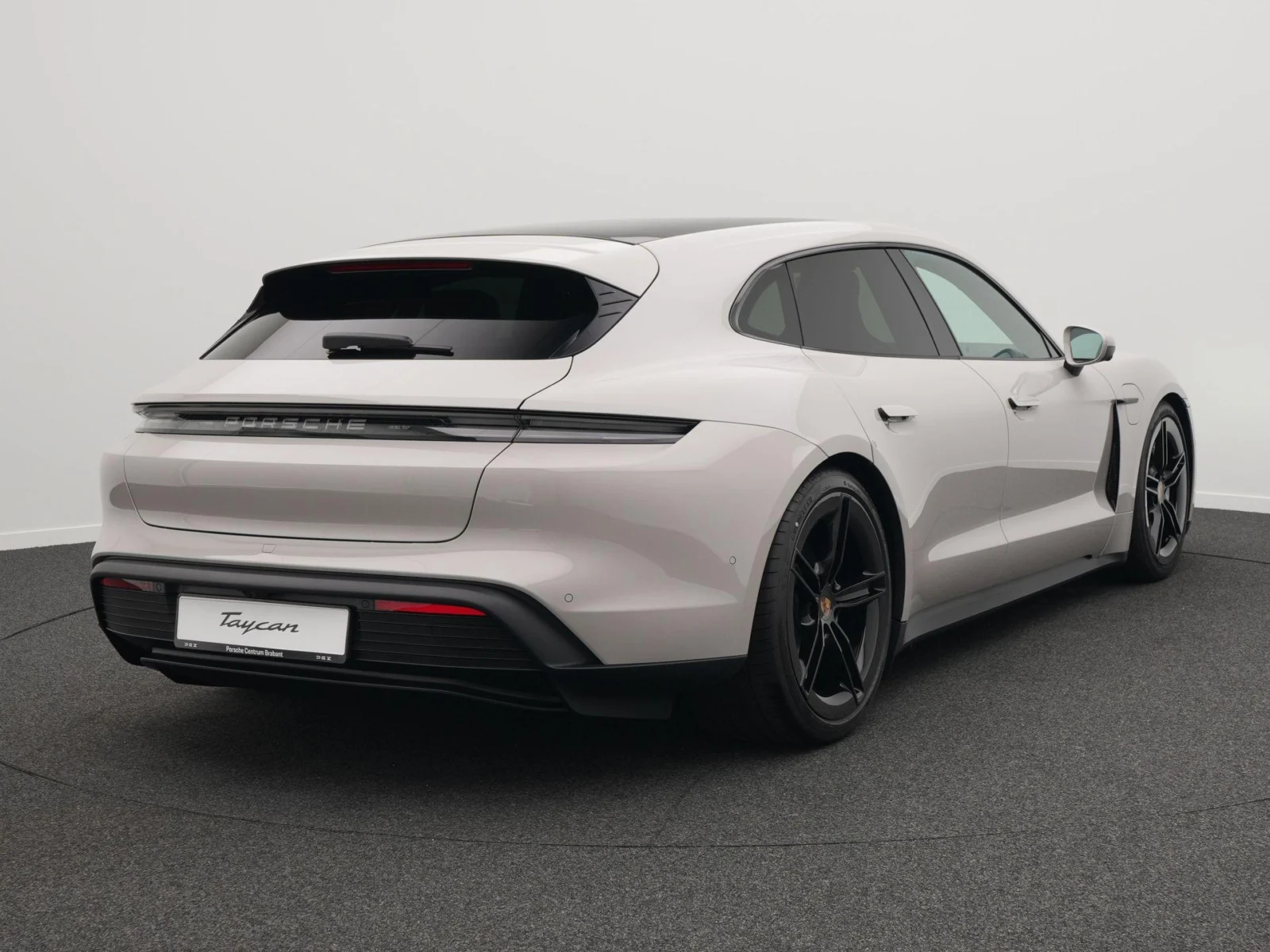 Porsche-Taycan Sport Turismo