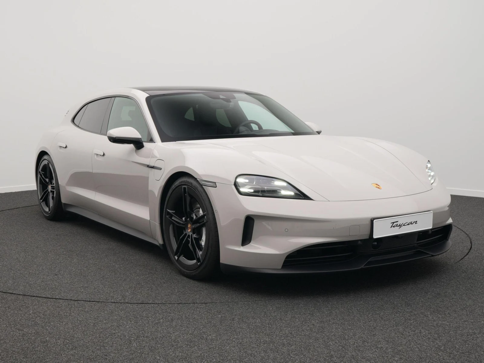 Porsche-Taycan Sport Turismo
