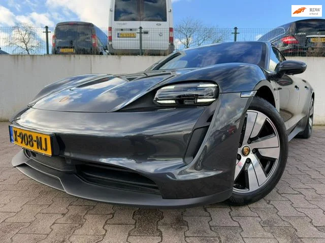 Porsche-Taycan