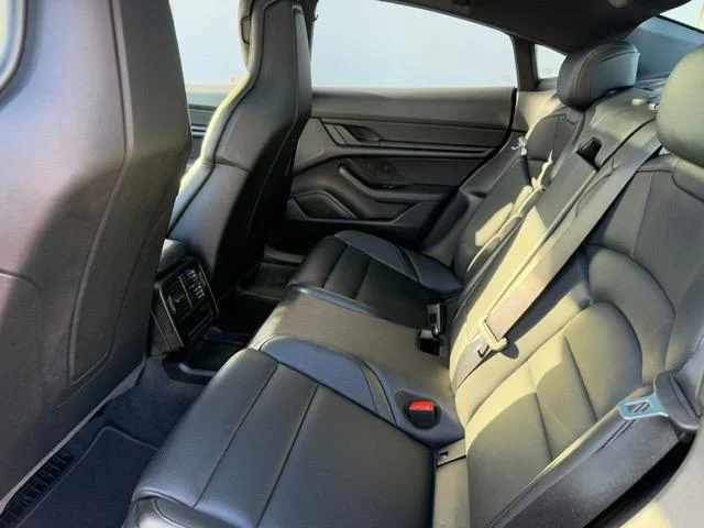 Porsche-Taycan