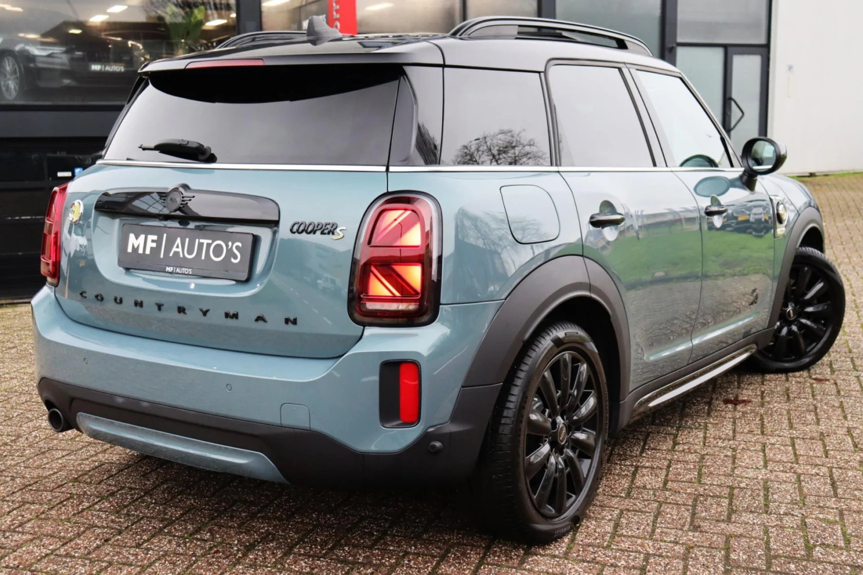 MINI-Countryman