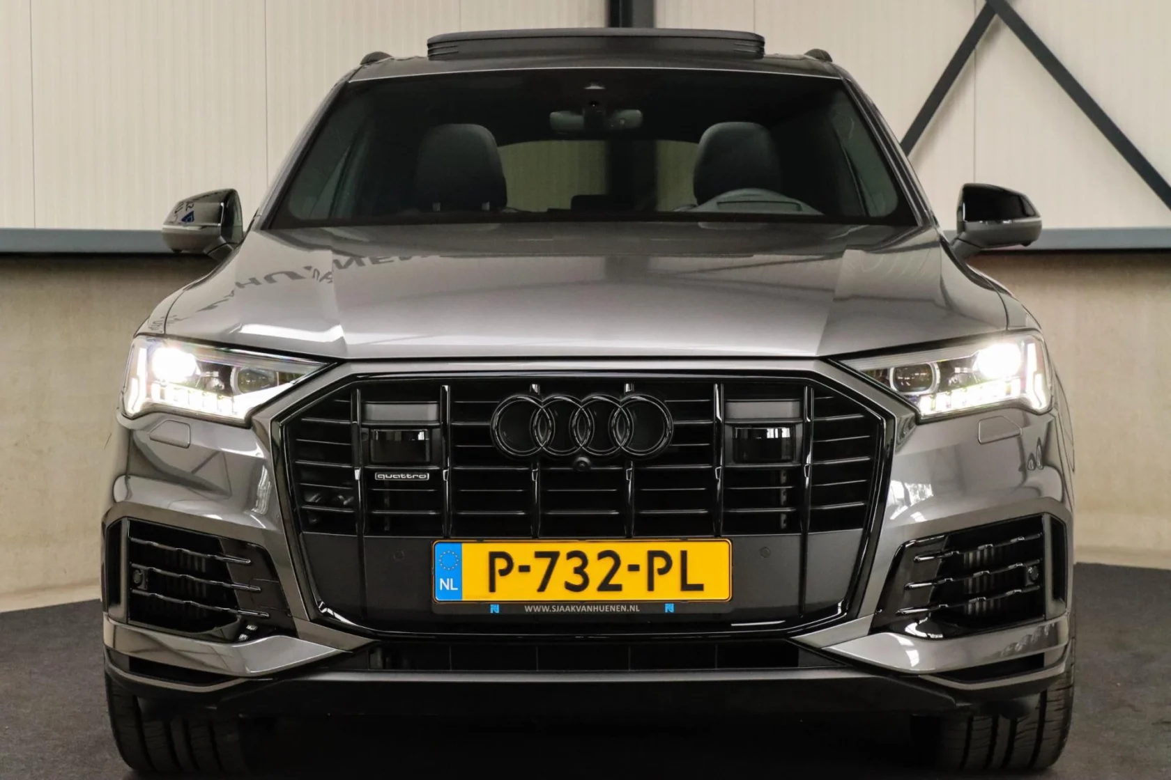 Audi-Q7