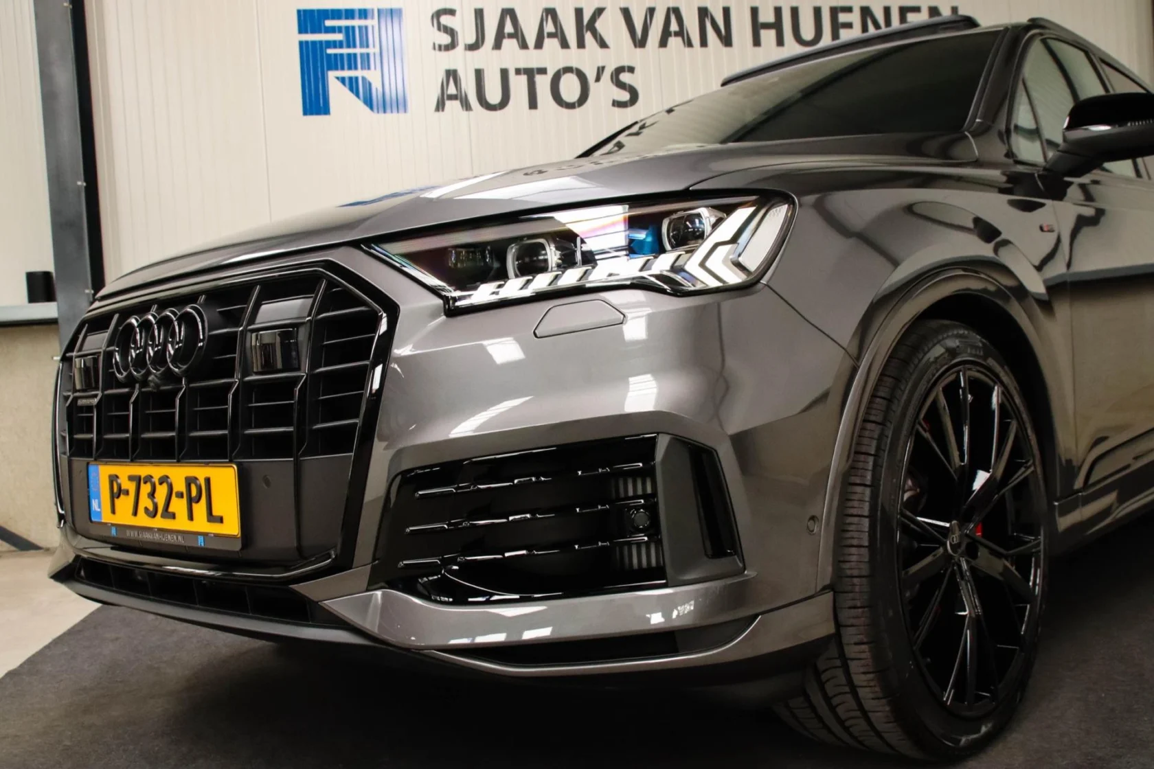 Audi-Q7