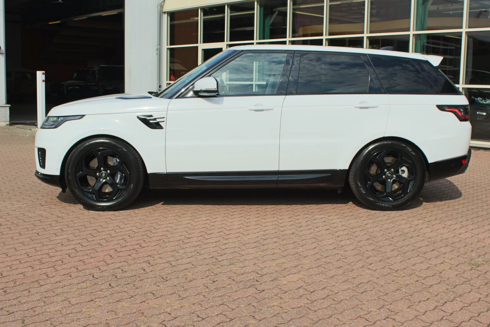 Land Rover-Range Rover Sport
