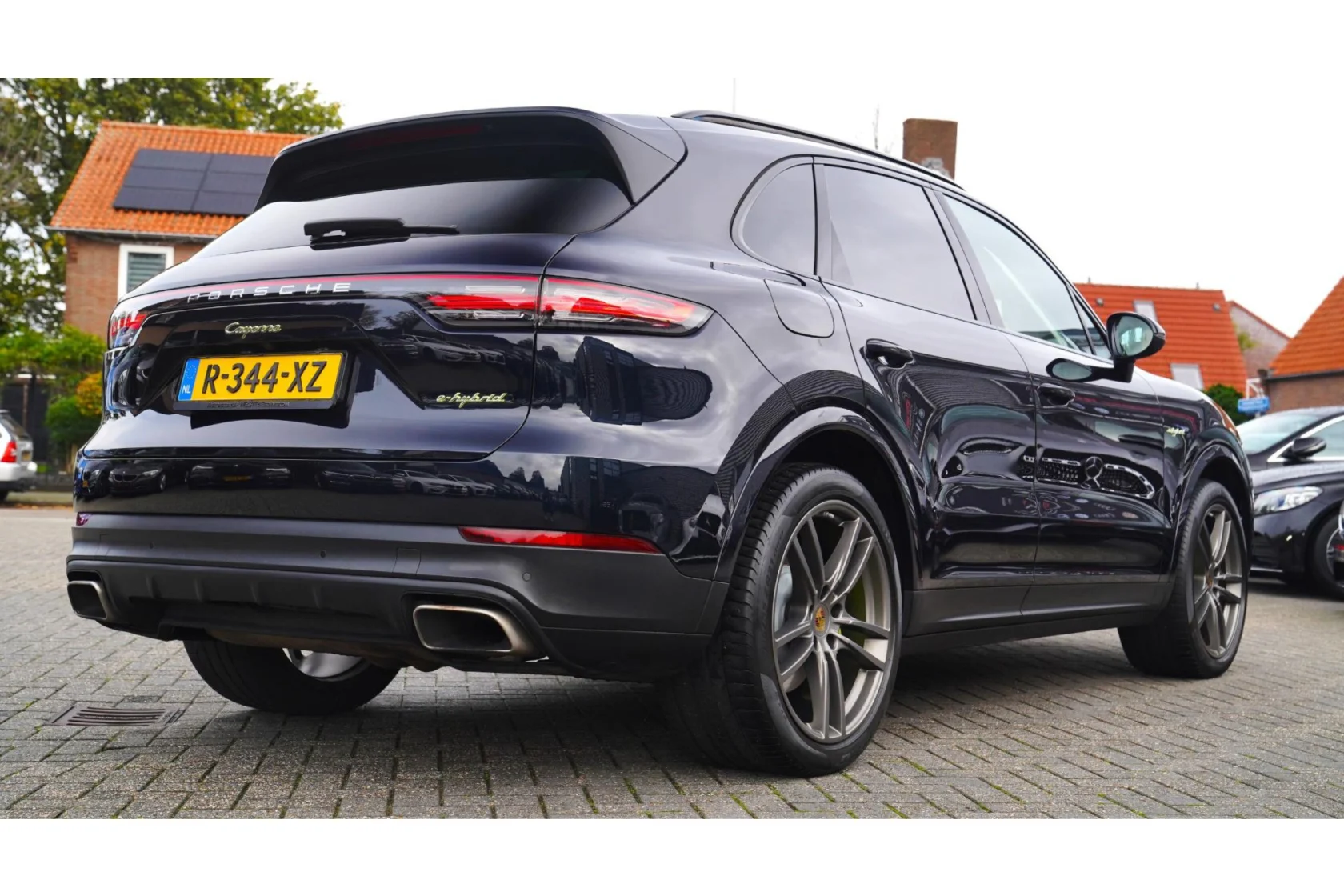 Porsche-Cayenne