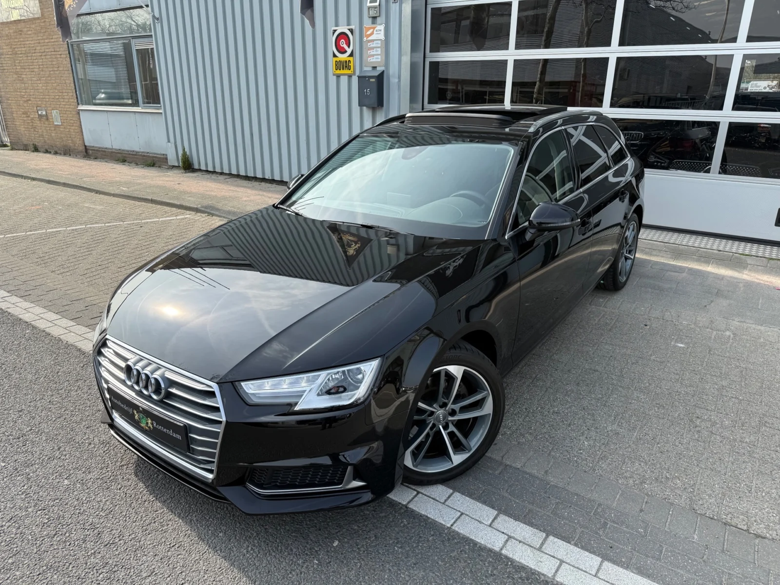 Audi-A4