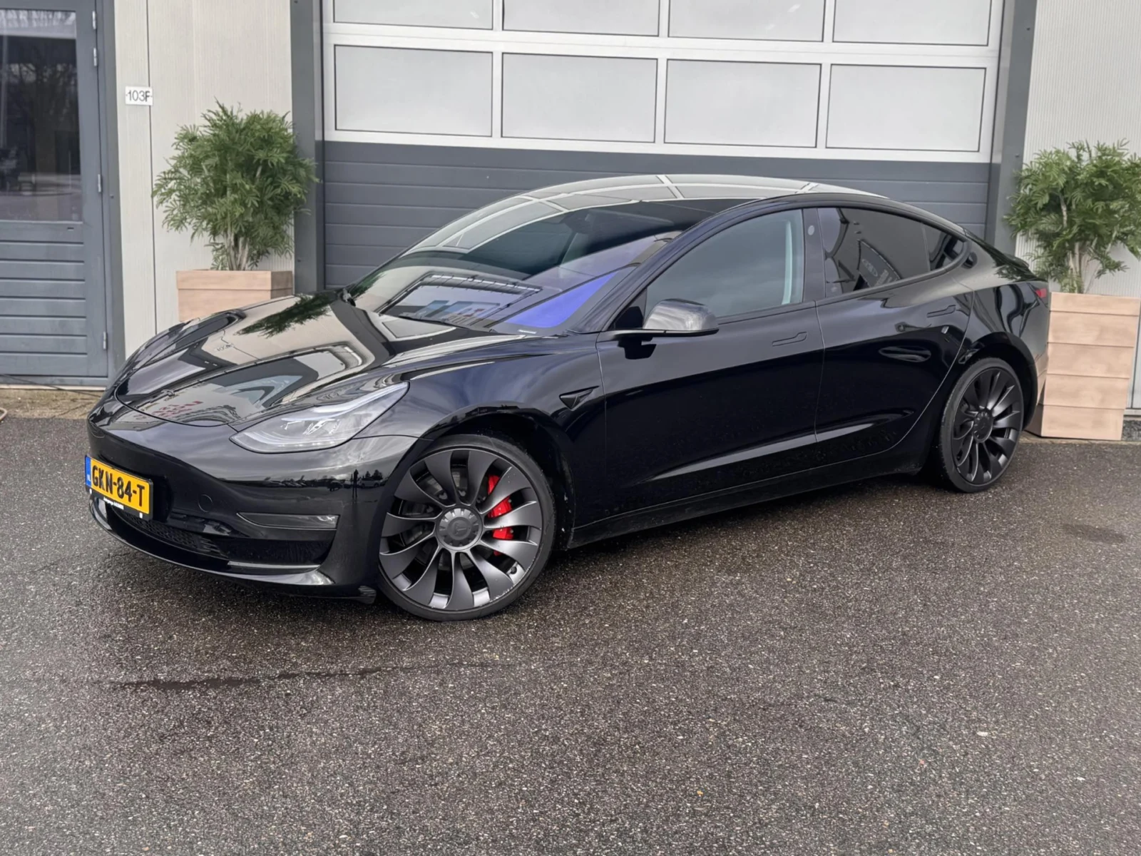 Tesla-Model 3