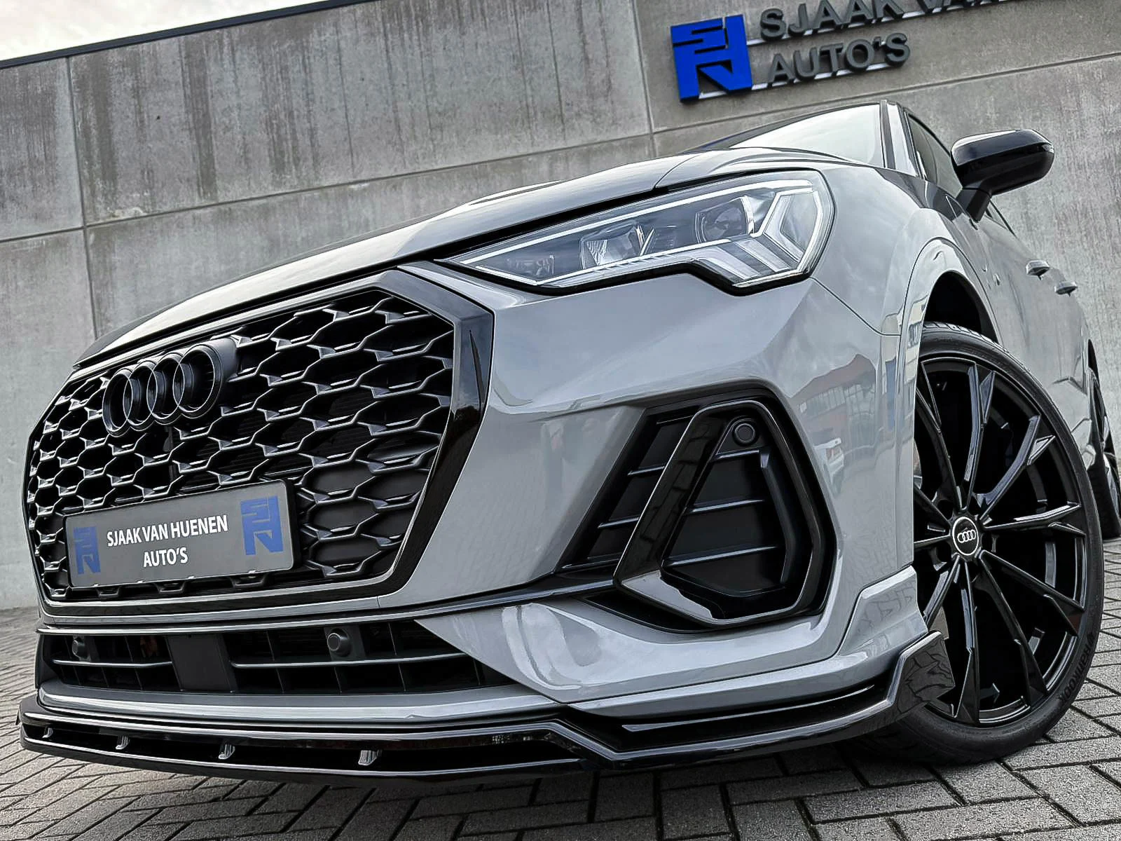 Audi-Q3 Sportback