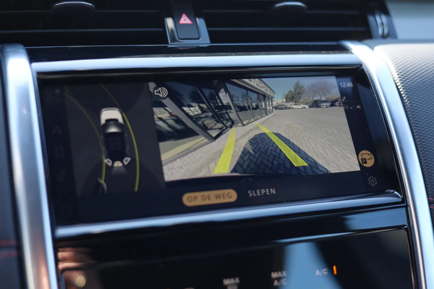 Land Rover-Discovery Sport