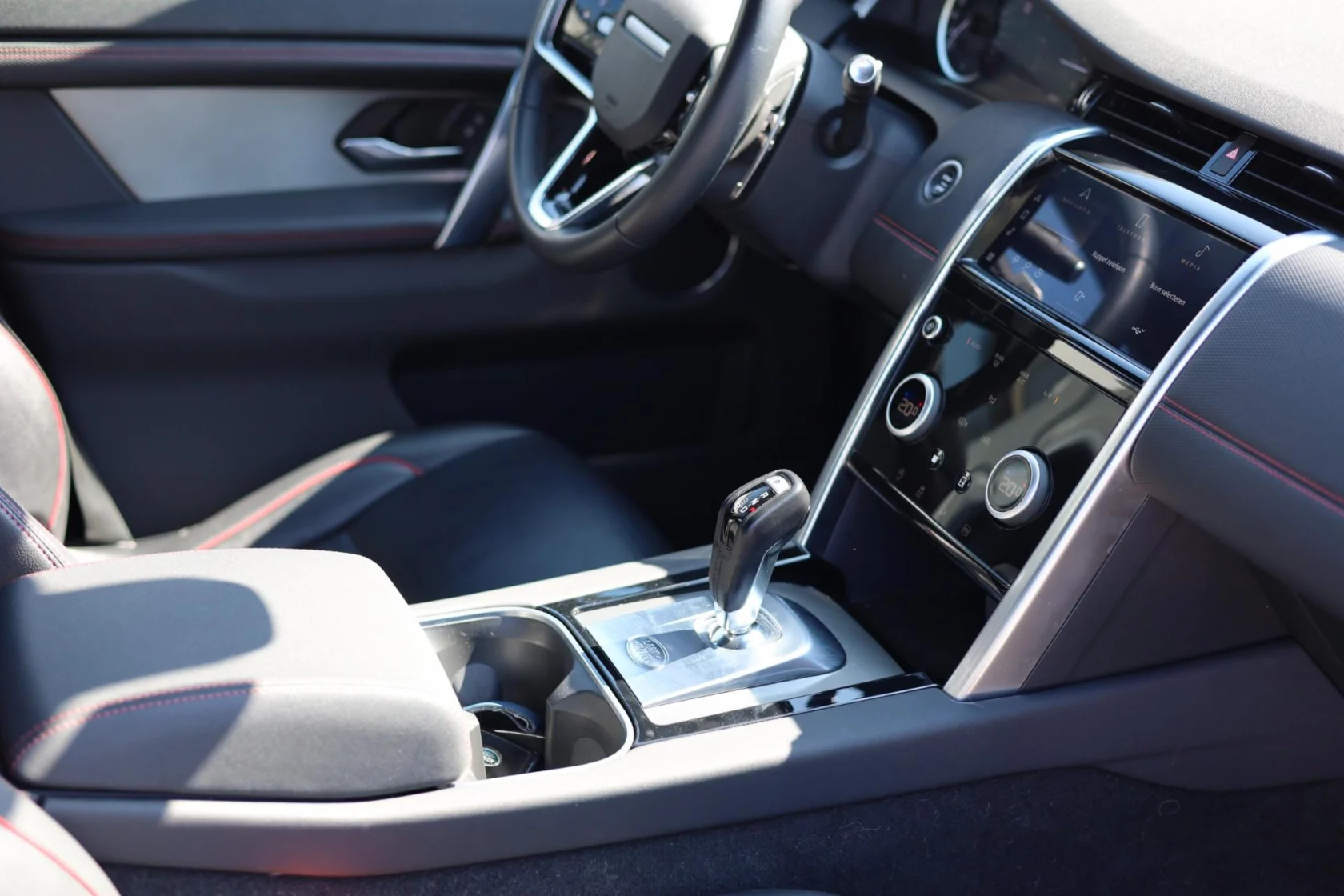 Land Rover-Discovery Sport