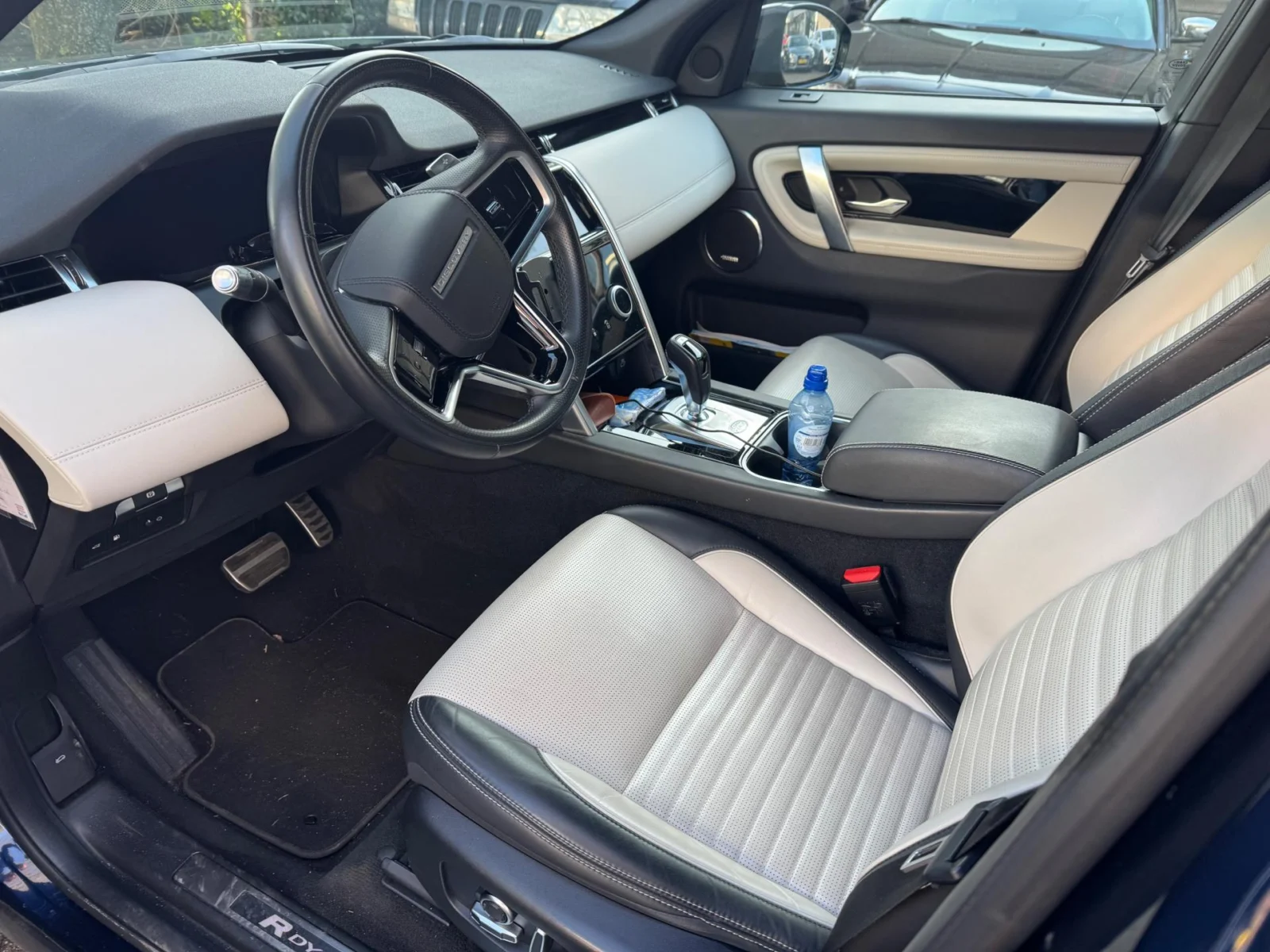 Land Rover-Discovery Sport