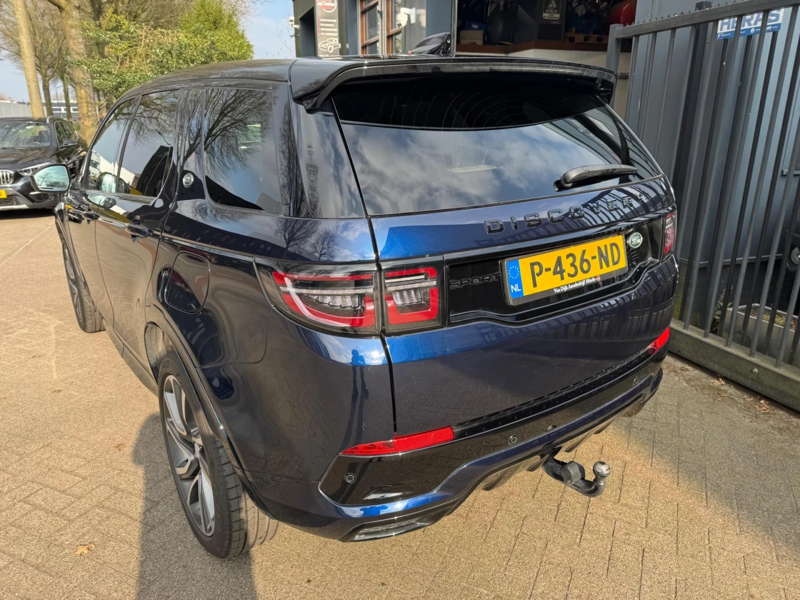 Land Rover-Discovery Sport