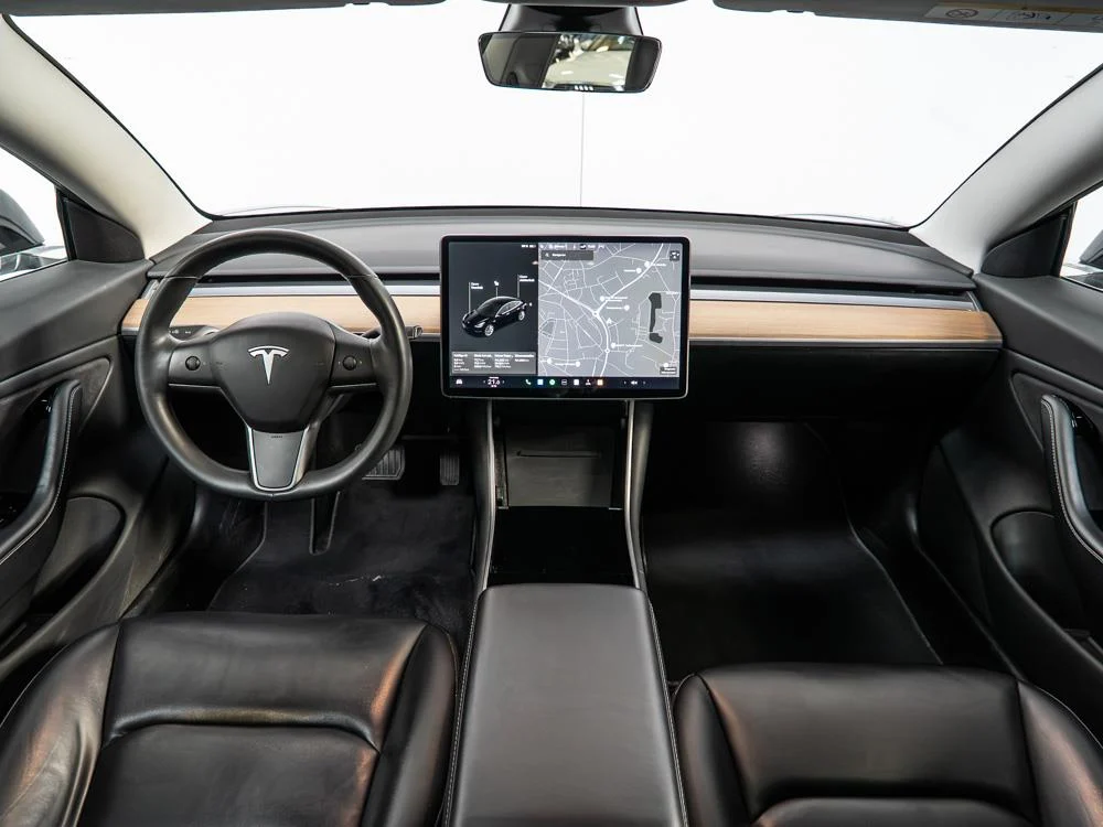 Tesla-Model 3