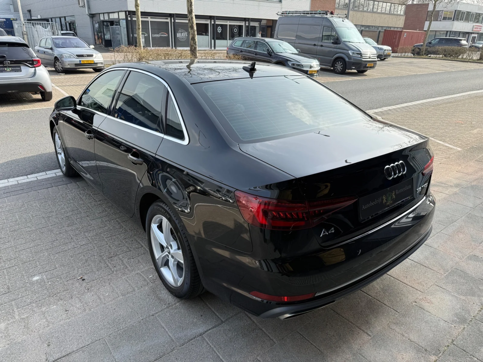 Audi-A4