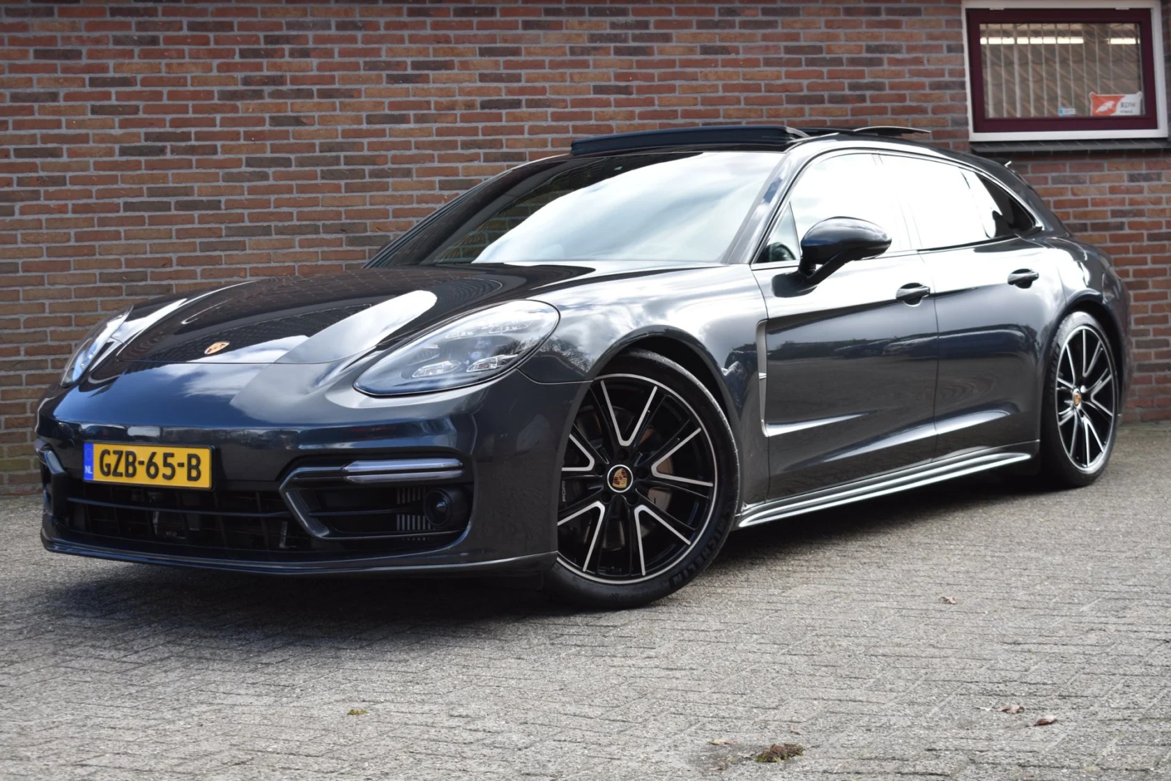 Porsche-Panamera