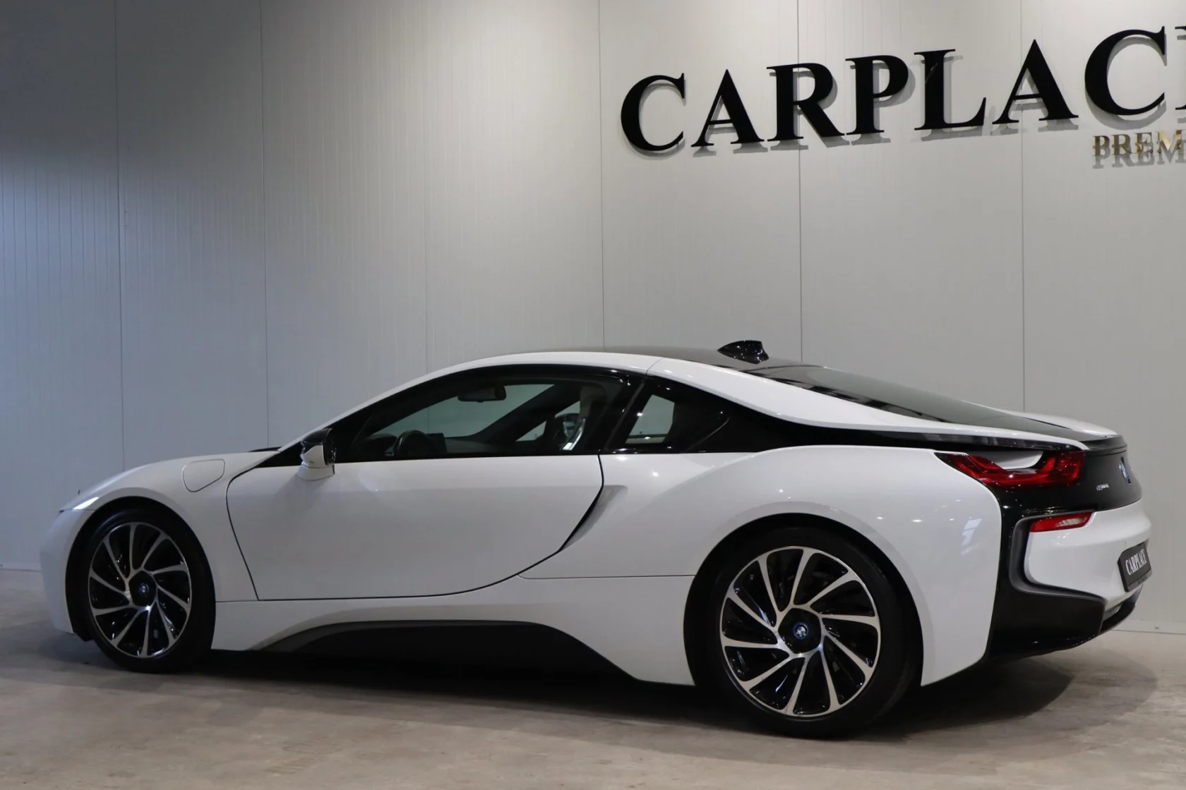 BMW-i8