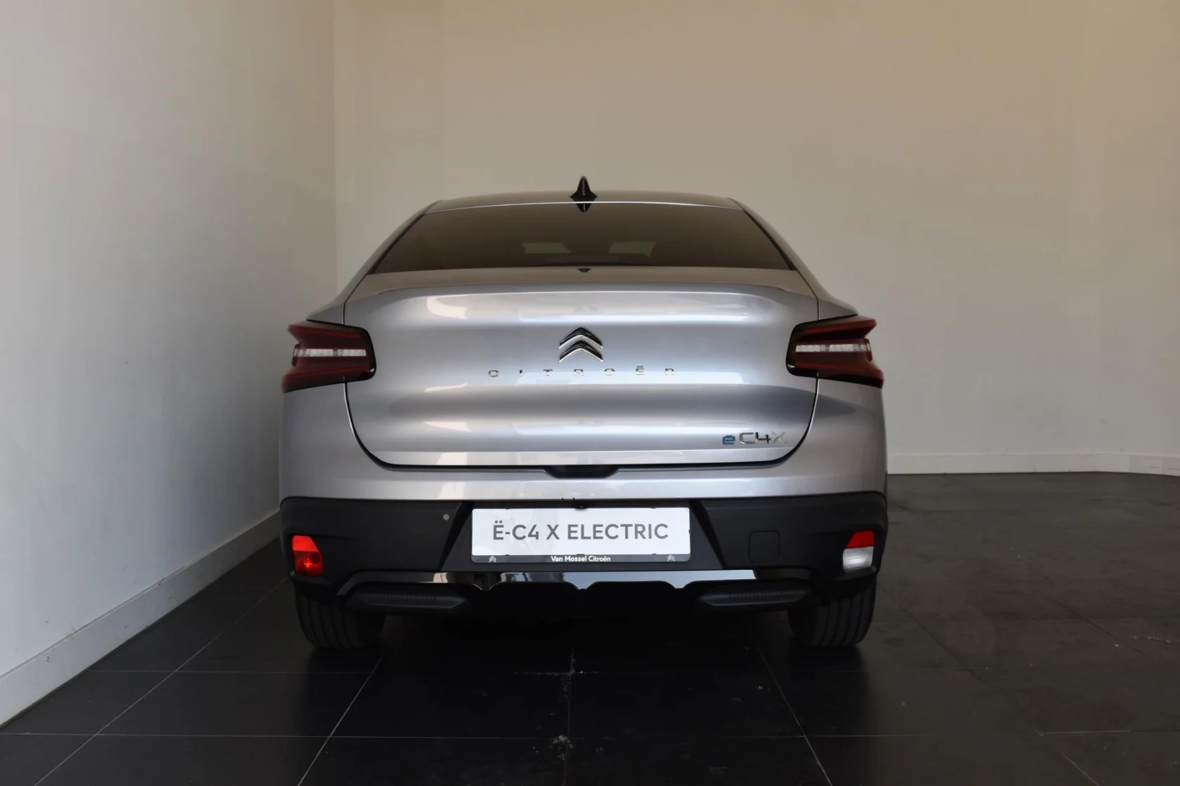 Citroën-Ë-C4 X
