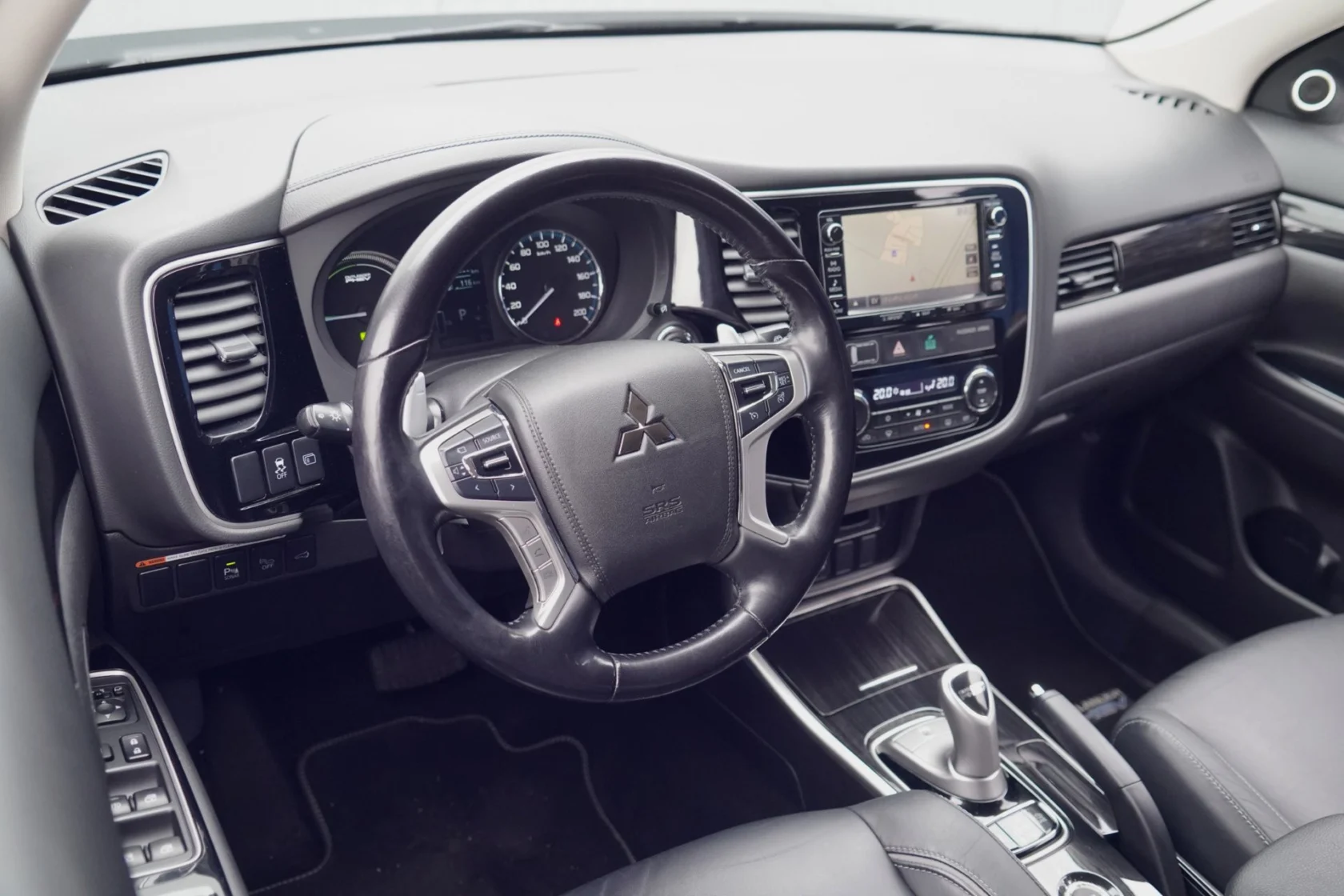 Mitsubishi-Outlander