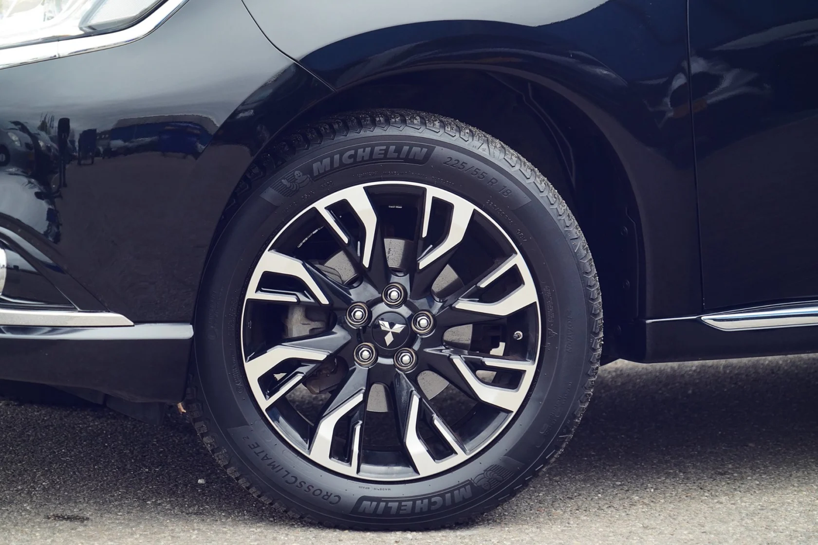 Mitsubishi-Outlander