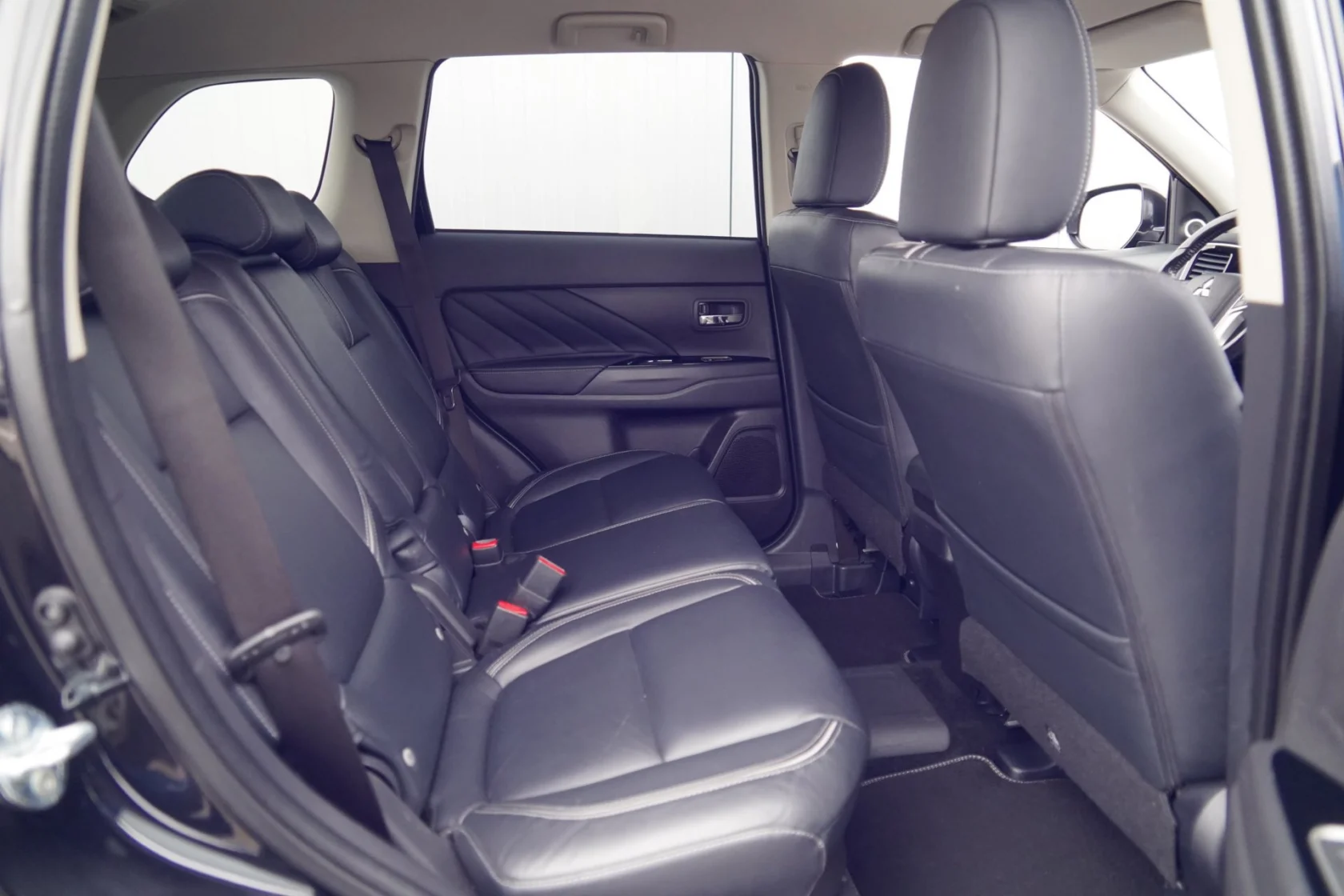 Mitsubishi-Outlander