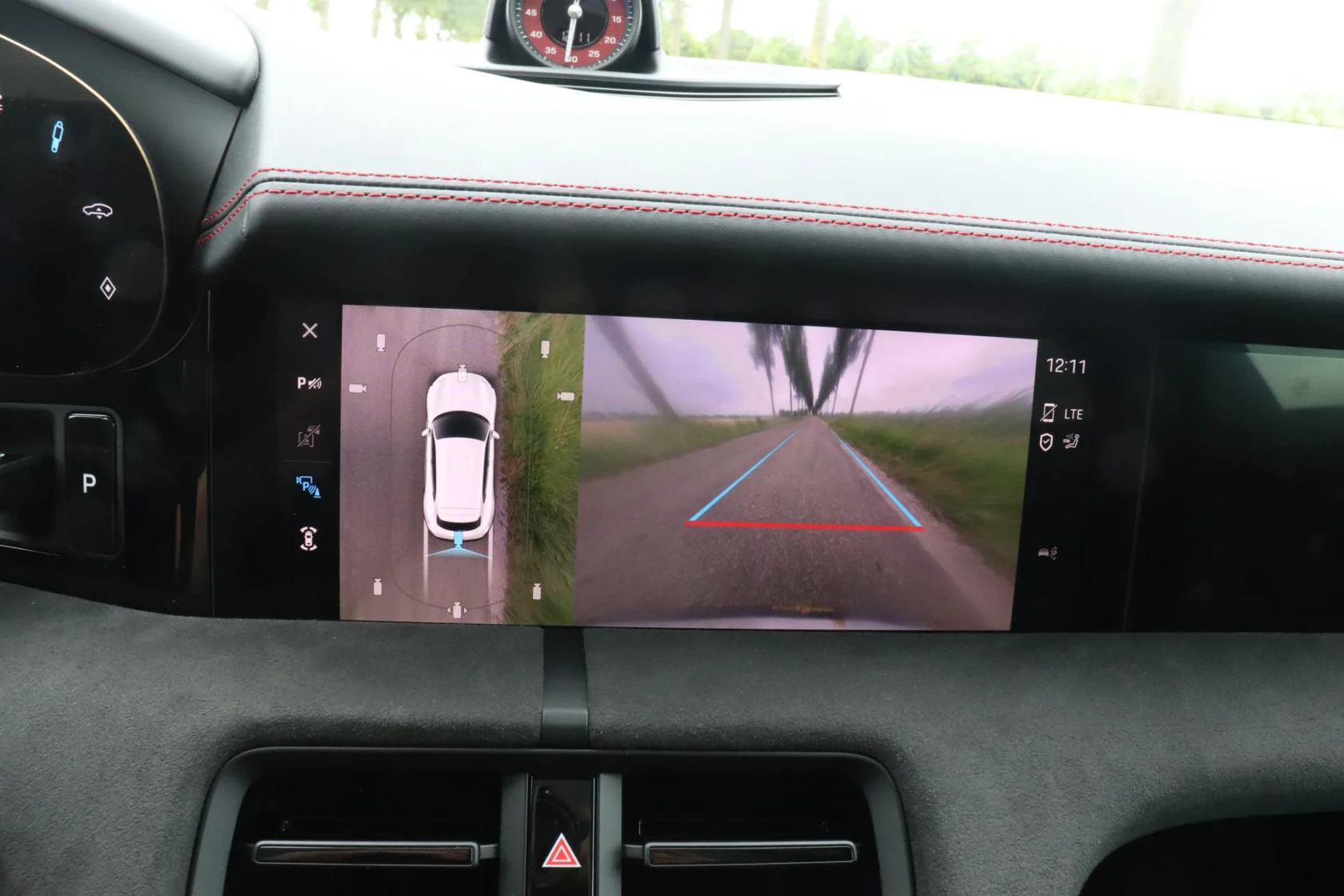 Porsche-Taycan Sport Turismo