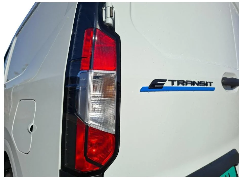 Ford-Transit Courier